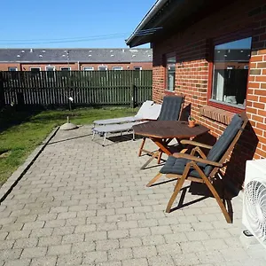 Fin Med Lukket Have Lägenhet