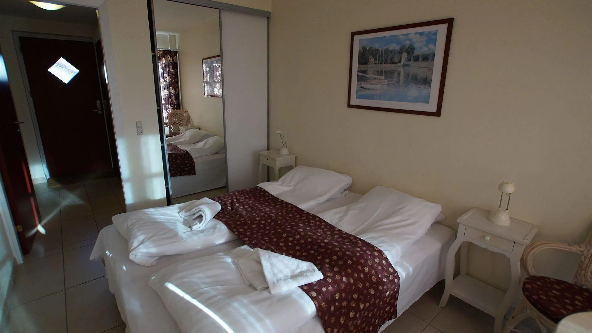 Foldens Hotel